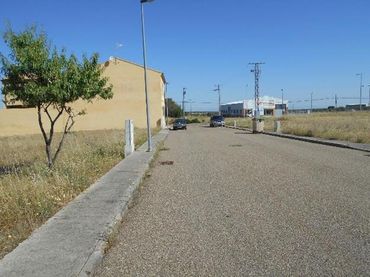 Industriegrundstück zum Verkauf in Calle Enebro