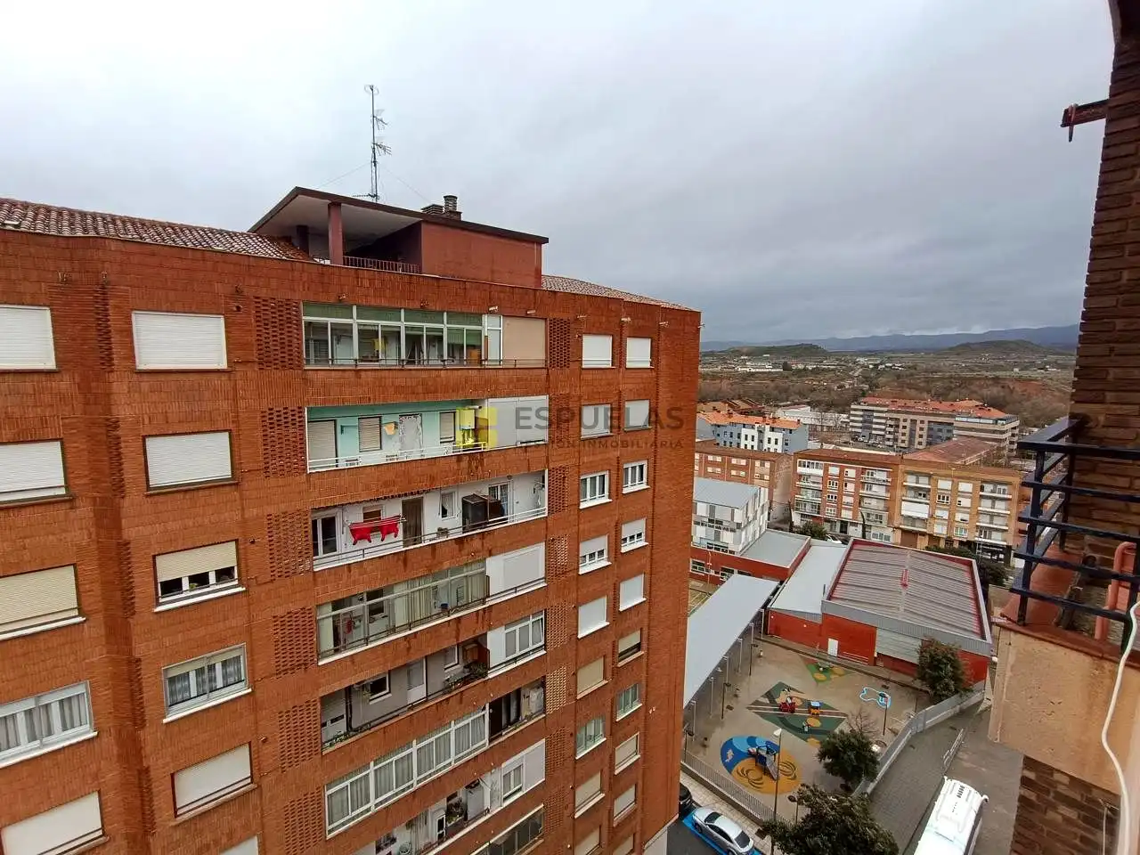 Vista exterior de Piso en venta en Arnedo con Calefacción, Parquet y Terraza