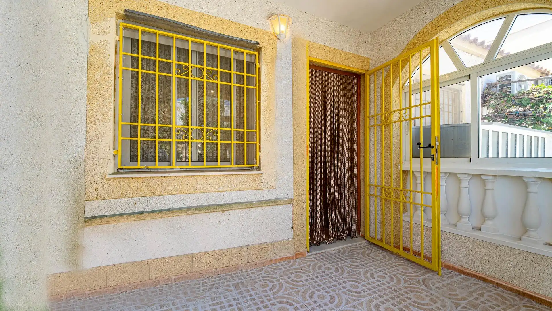 Casa adosada en venda en Torrevieja amb Terrassa, Traster i Moblat