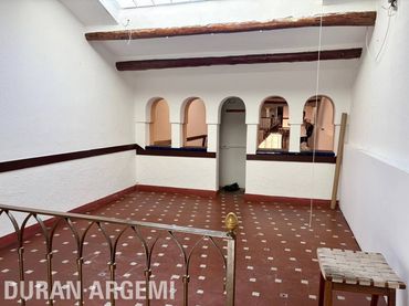 Business premises for sale in Calle Arquímedes