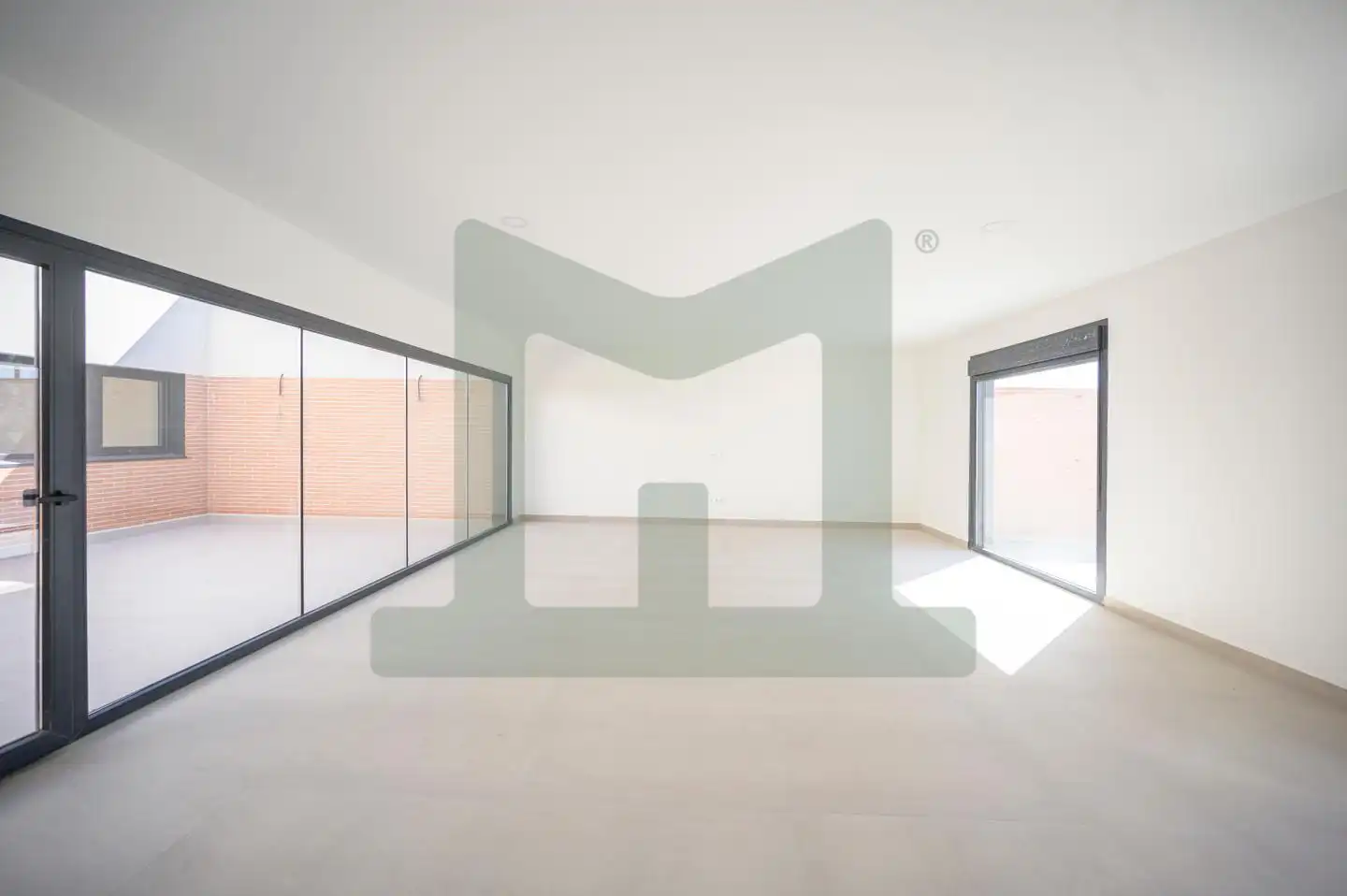 Vista exterior de Casa adosada en venta en Griñón con Calefacción, Jardín privado y Piscina