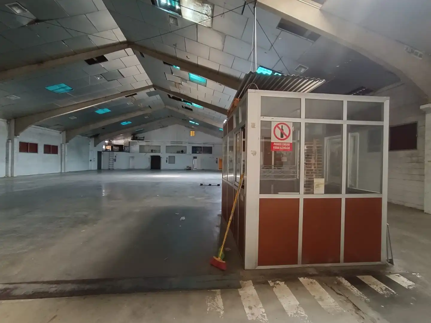 Nave industrial de alquiler en Carretera Sevilla-Cádiz, 556, La Hacienda - Nueva Andalucía