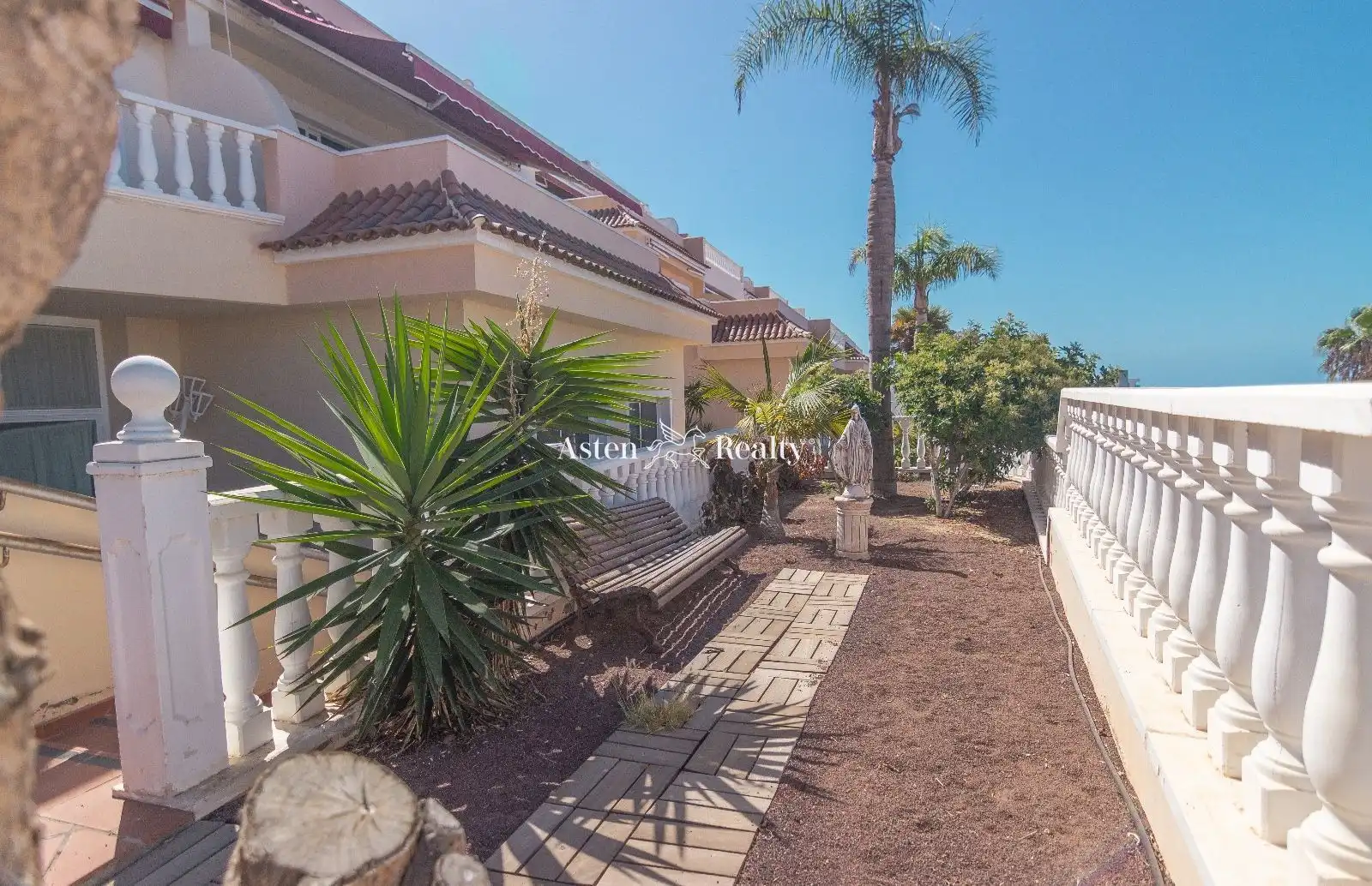 Exterior view of Buildings for sale in Santiago del Teide