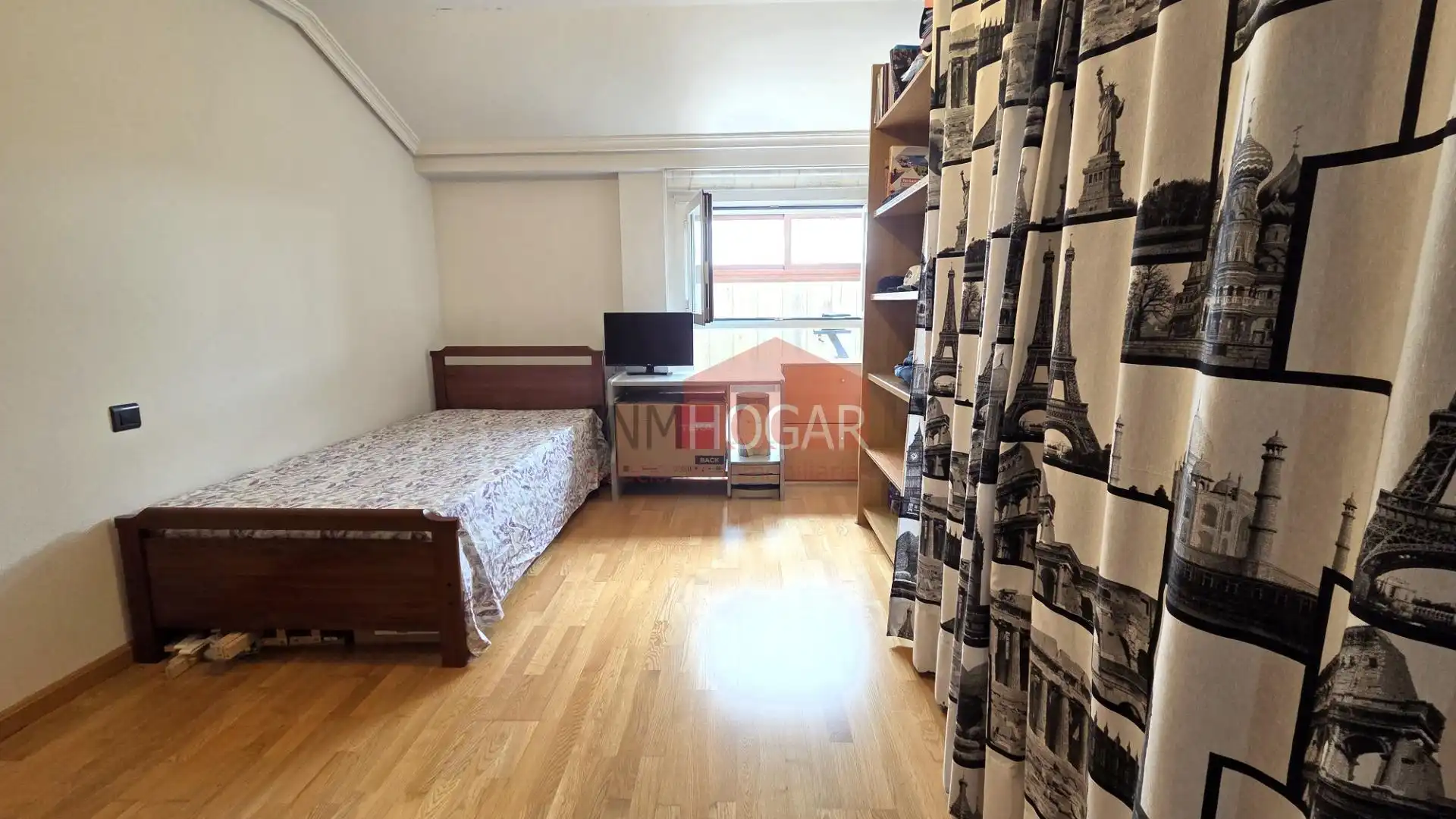 Habitación de Piso en venta en Ávila con Calefacción, Terraza y Balcón