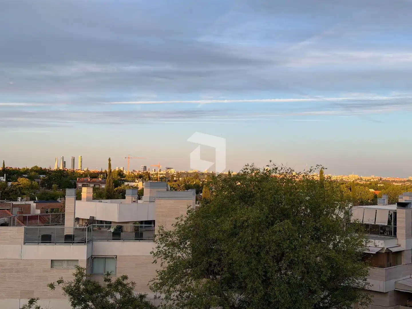 Vista exterior de Ático en venta en Madrid con Aire acondicionado, Calefacción y Parquet