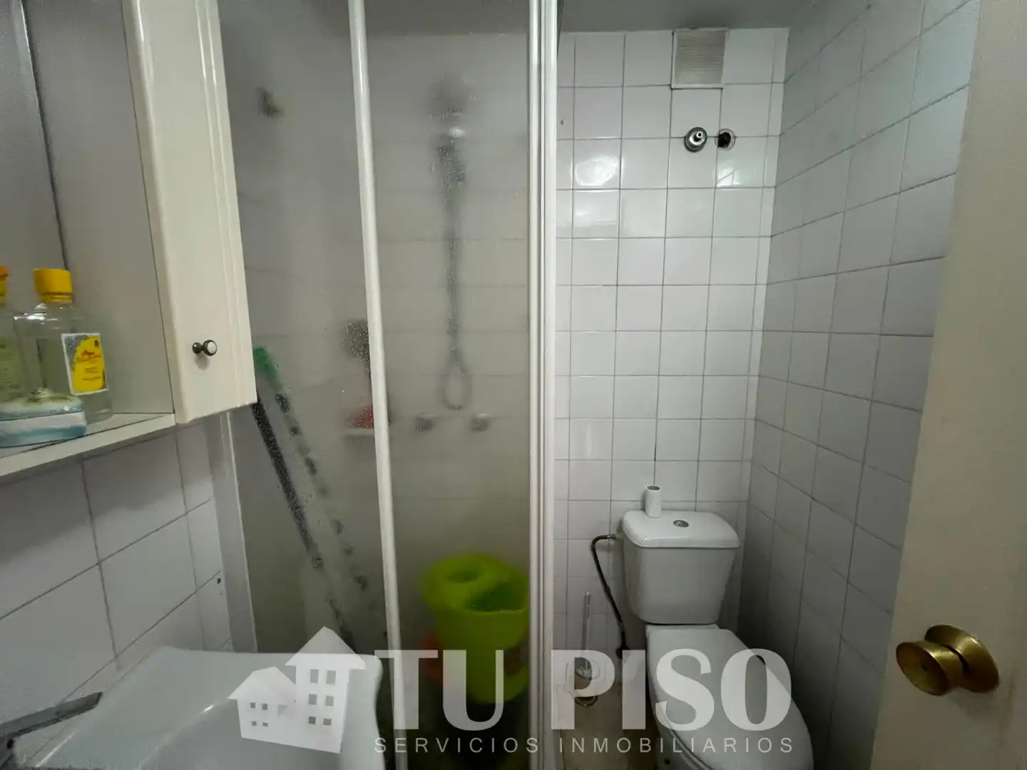 Baño de Piso en venta en Madrid con Calefacción, Terraza y Amueblado