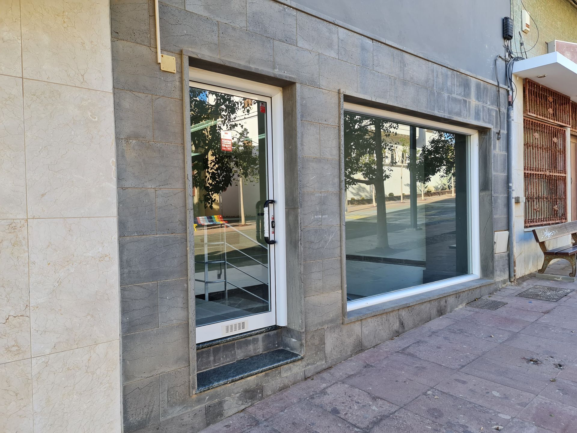 Vista exterior de Local de lloguer en Puerto del Rosario