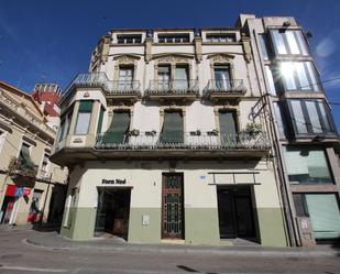 Exterior view of Premises to rent in El Vendrell  with Air Conditioner