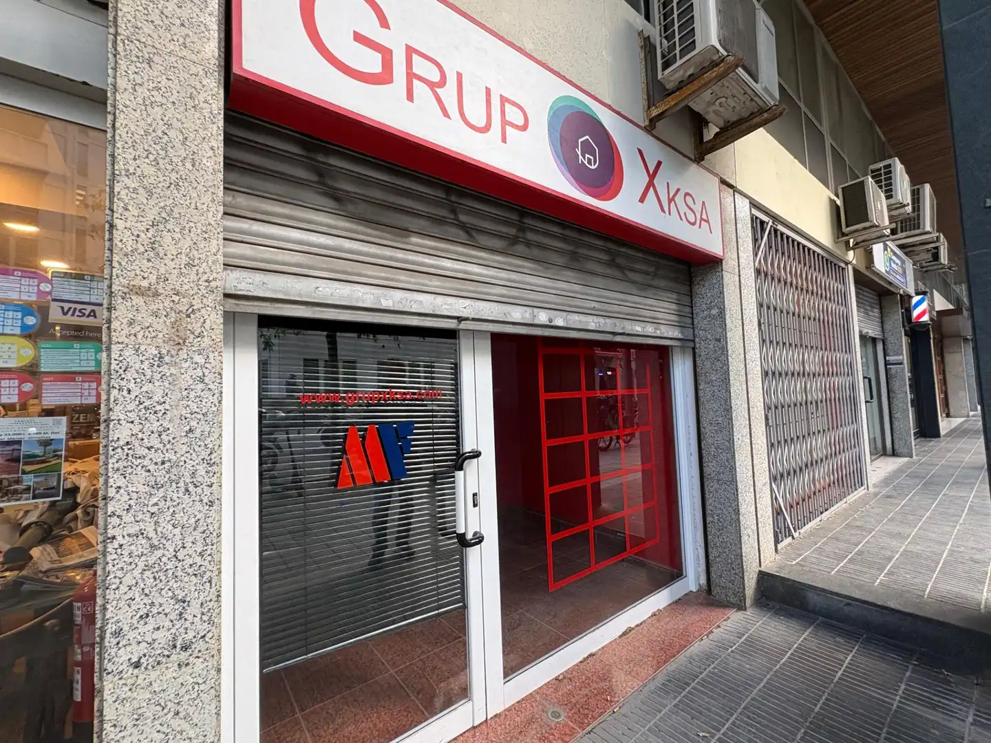 Vista exterior de Local en venta en  Barcelona Capital con Aire acondicionado