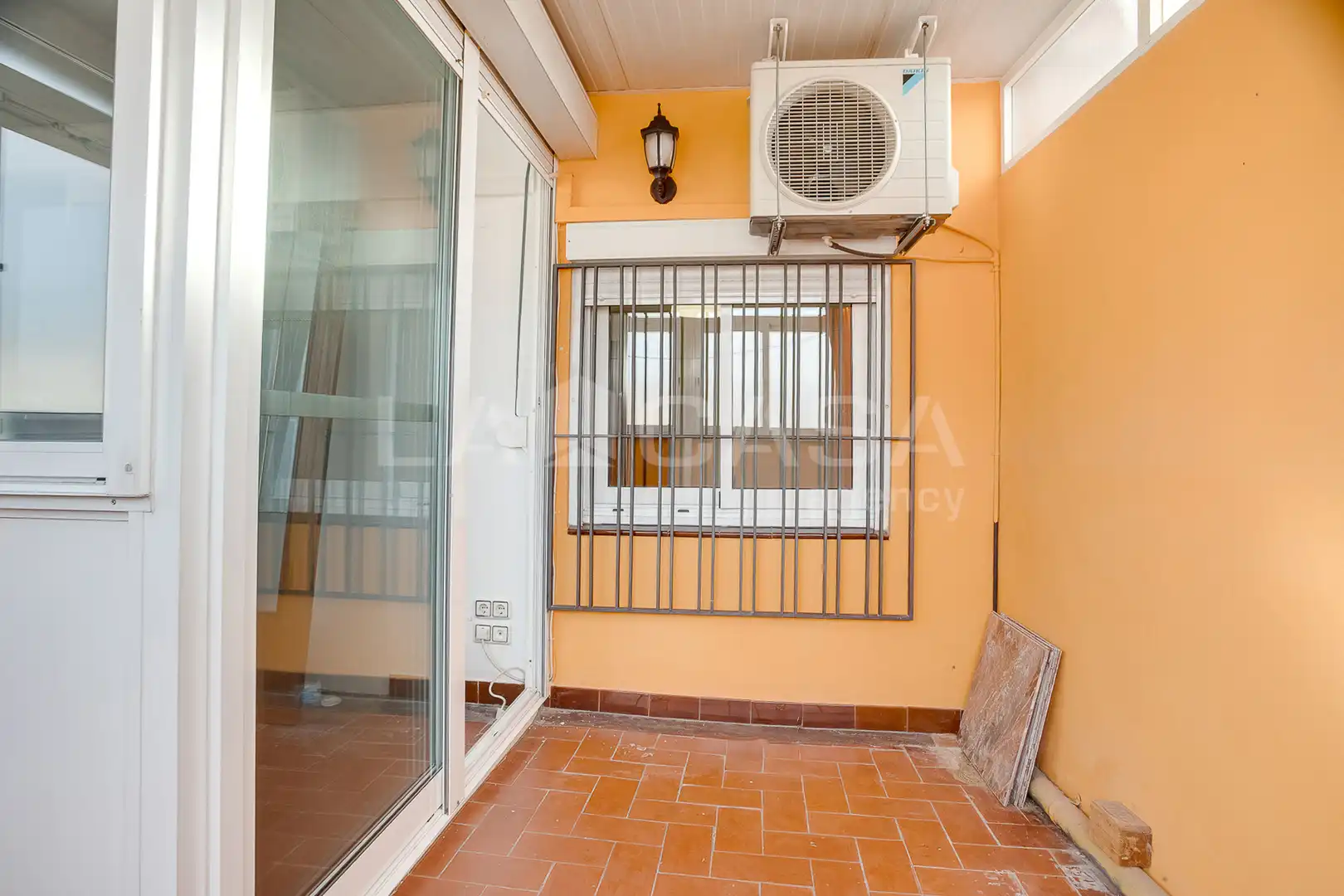 Balcony of Attic for sale in L'Hospitalet de Llobregat  with Terrace