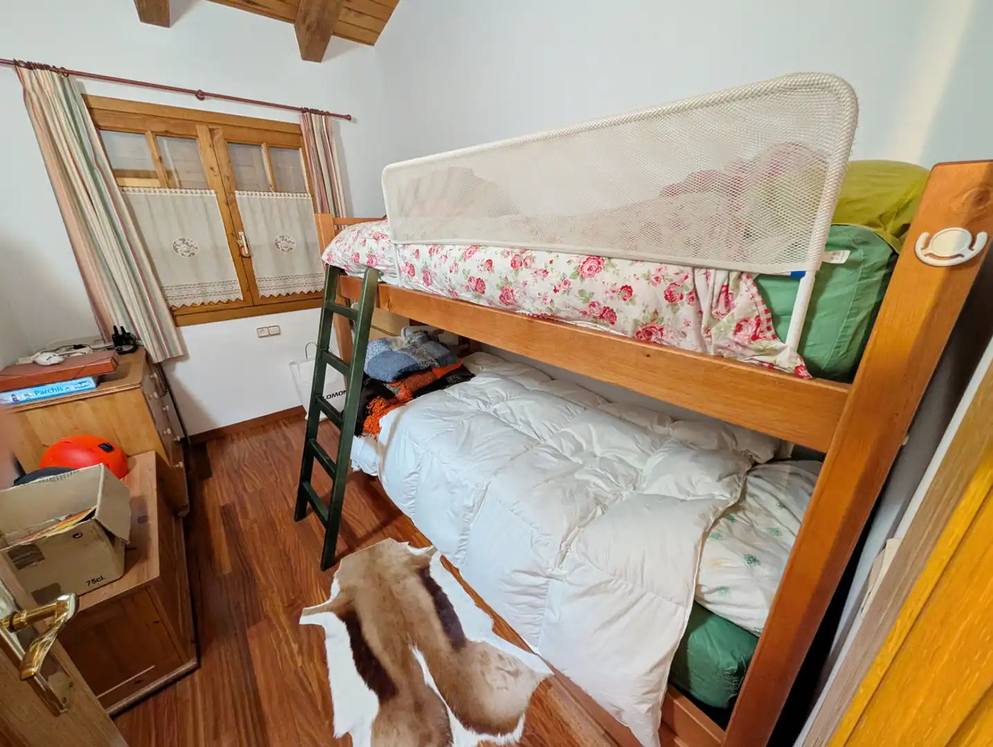 Bedroom of Apartments for sale in Setcases  with Balcony