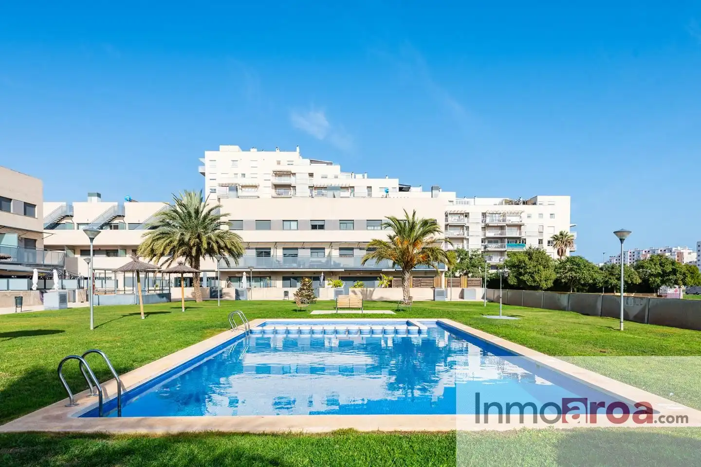 Exterior view of Houses for sale in La Pobla de Farnals  with Terrace, Furnished and Community pool