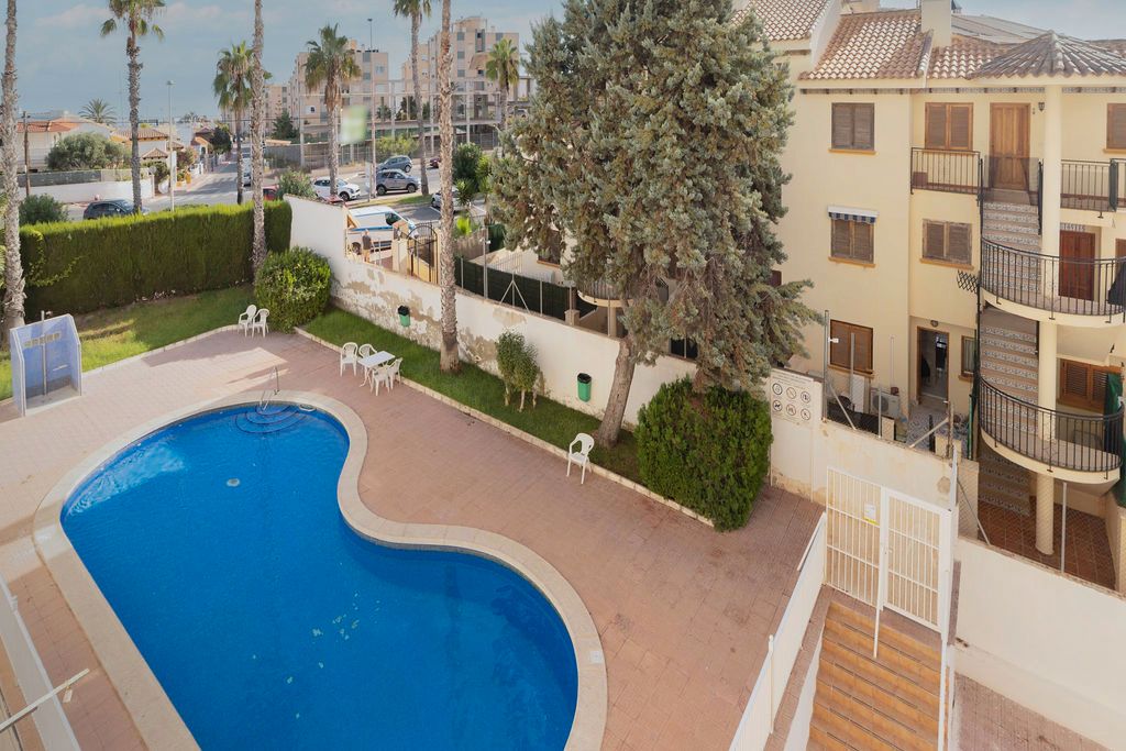 Swimming pool of Flat for sale in Torrevieja  with Swimming Pool and Balcony