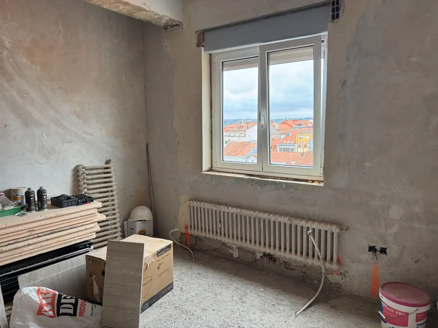 Habitación de Piso en venta en Avilés con Calefacción