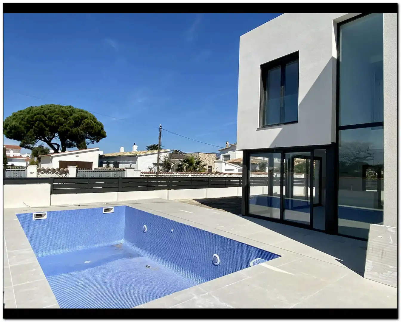 House with pool for sale in Requesens, imagen 8