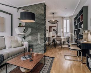 Sala d'estar de Apartament de lloguer en  Madrid Capital amb Aire condicionat