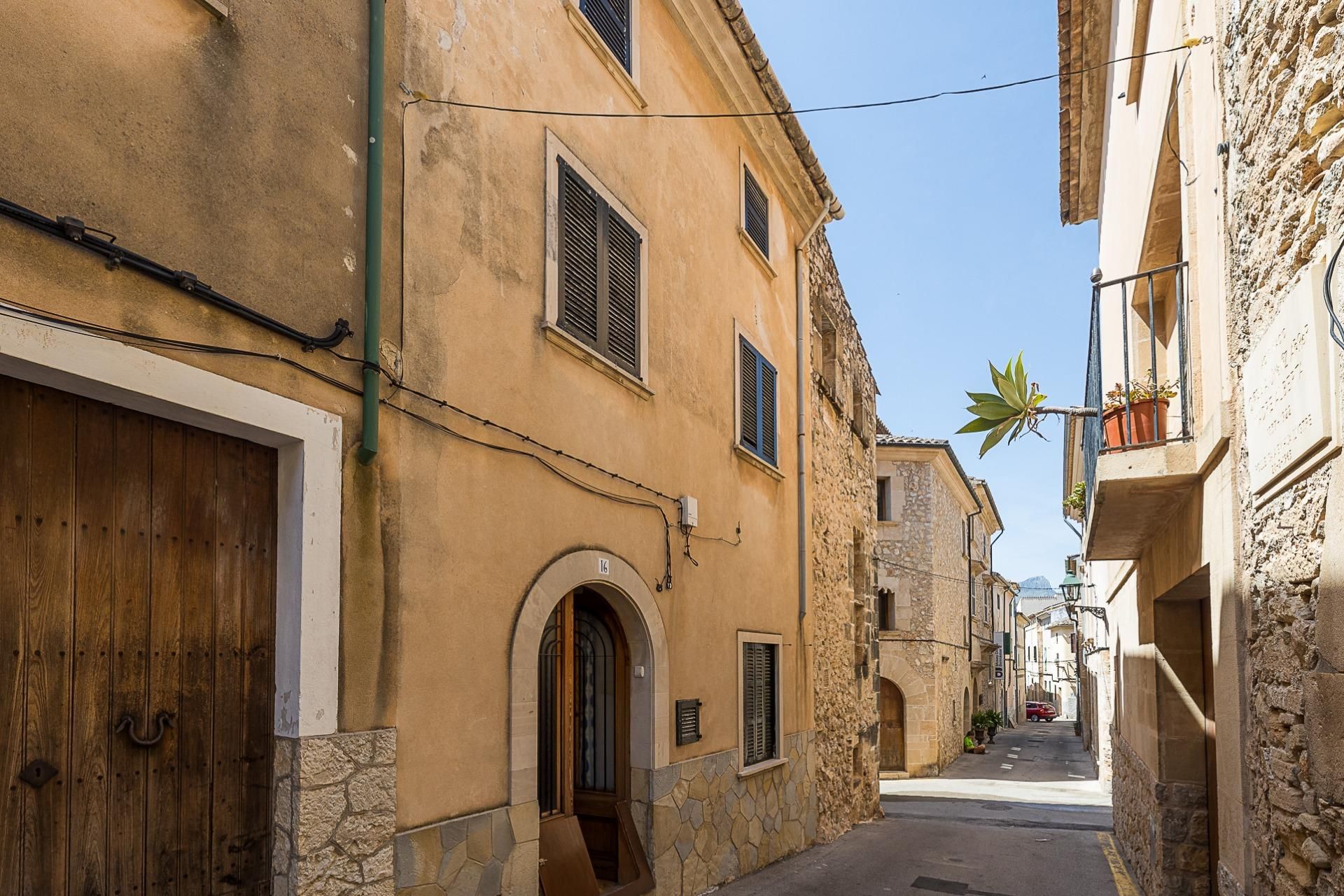 Vista exterior de Casa o xalet en venda en Pollença amb Jardí privat i Traster
