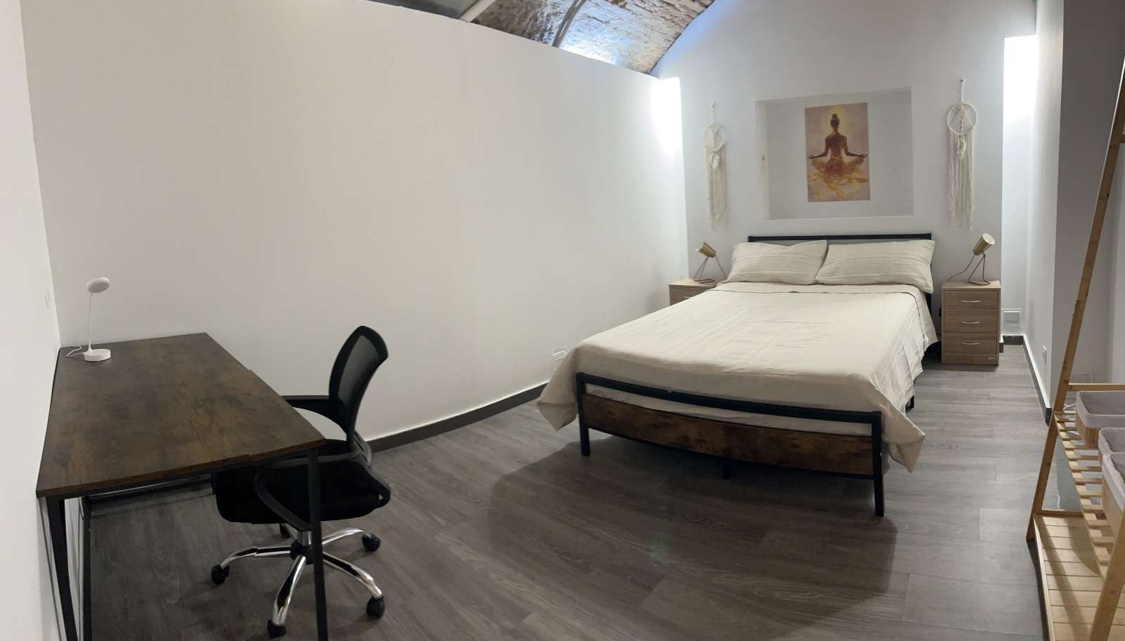 Bedroom of Flat to share in  Barcelona Capital  with Air Conditioner, Heating and Terrace