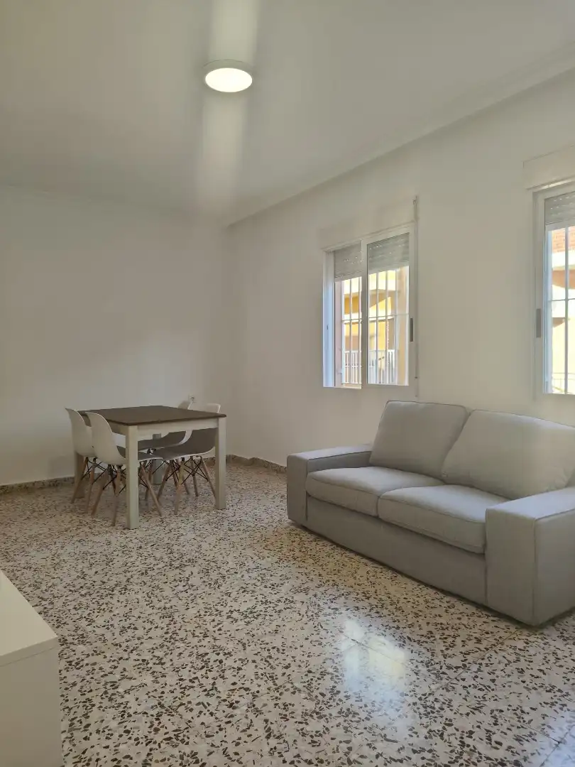 Sala de estar de Piso de alquiler en  Murcia Capital con Horno y Lavadora