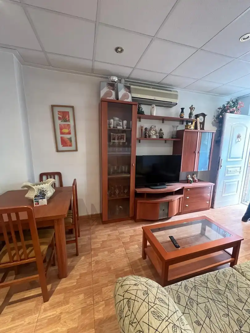 Sala d'estar de Planta baixa en venda en Murcia amb Aire condicionat, Traster i Moblat