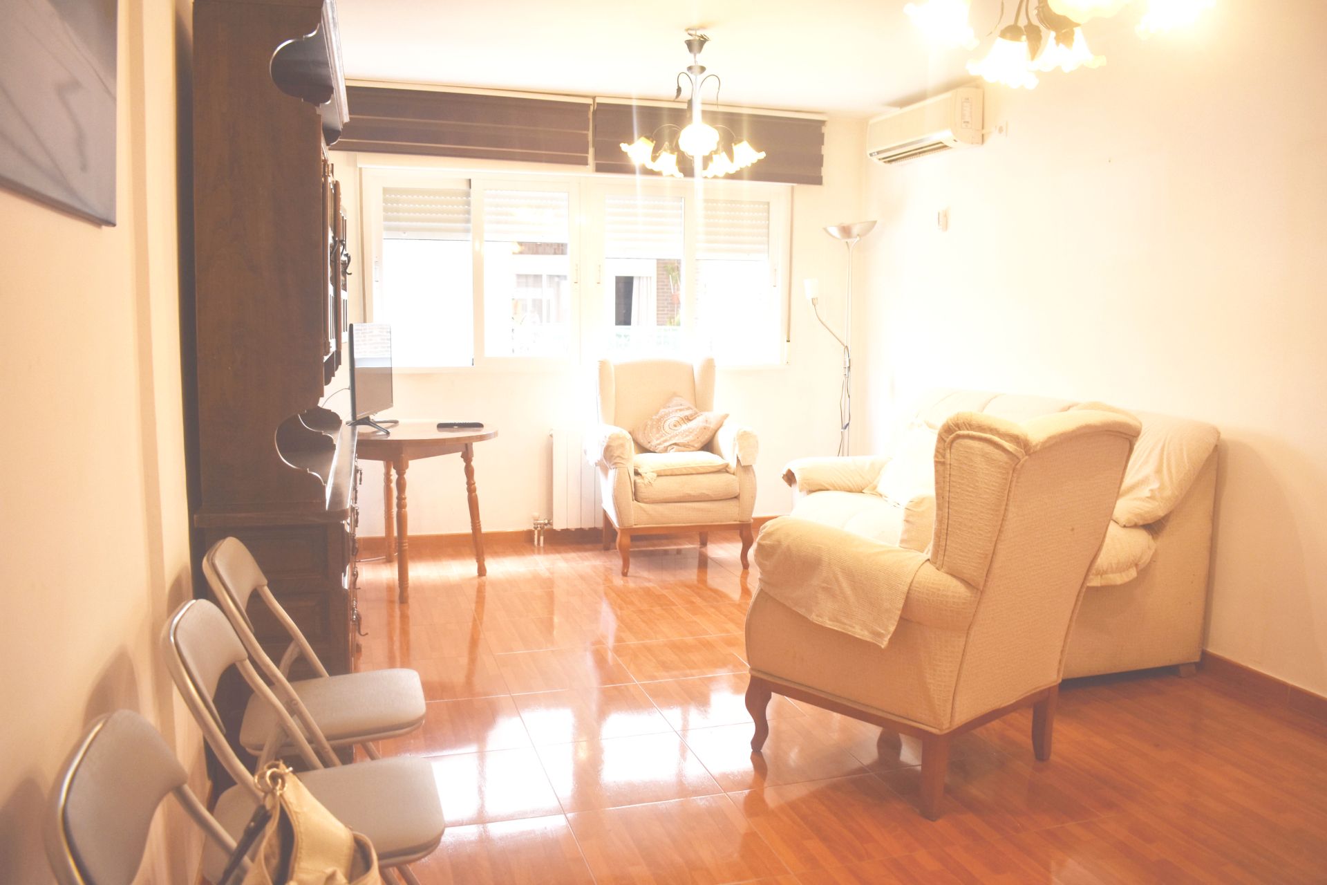 Living room of Flat to rent in  Granada Capital  with Air Conditioner, Heating and Furnished