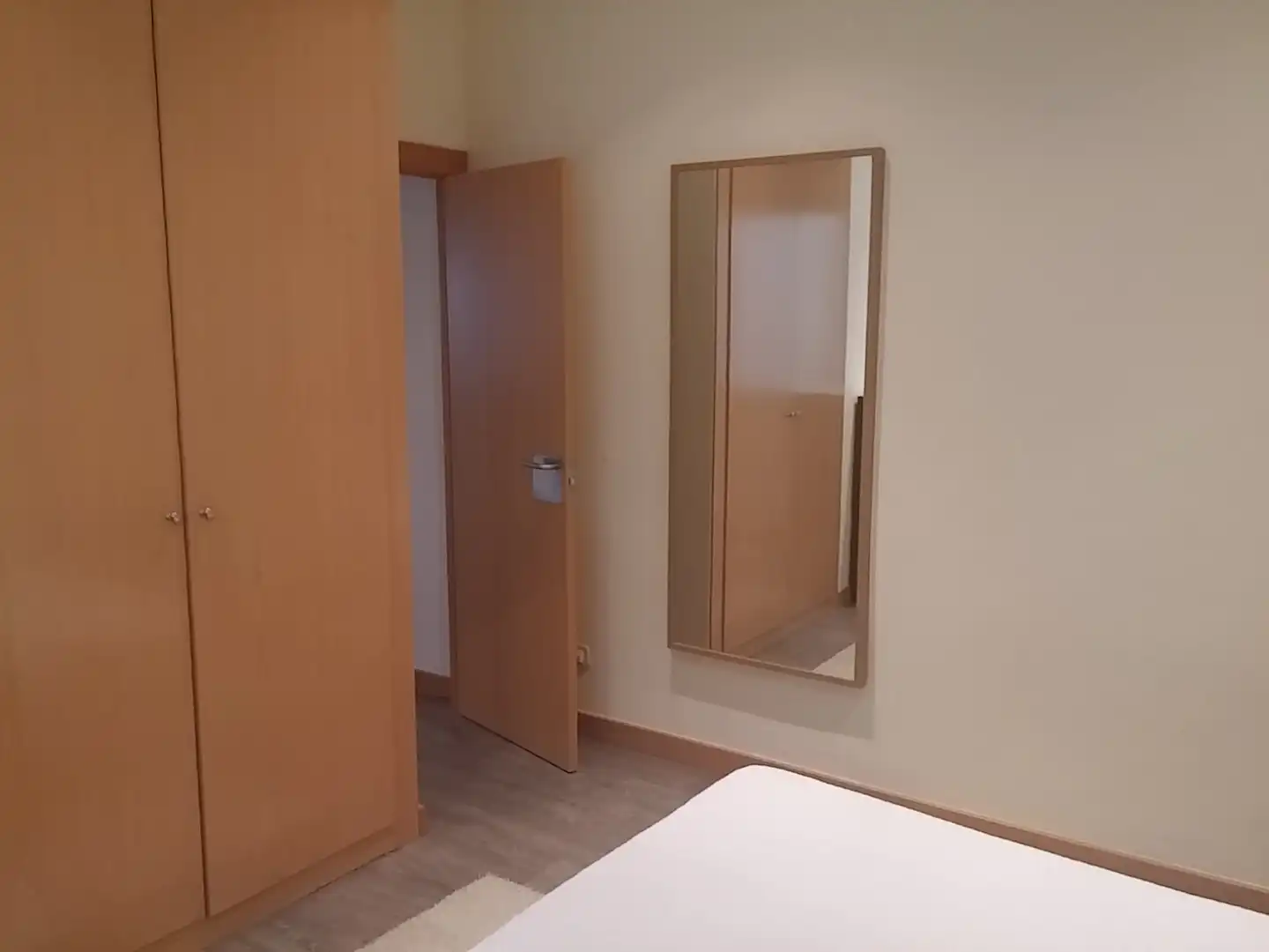 Habitación de Piso de alquiler en Madrid con Calefacción, Amueblado y Horno