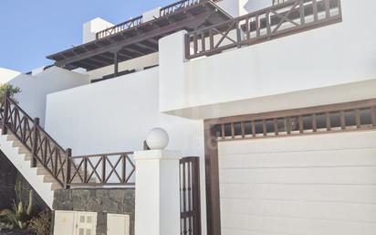 Exterior view of House or chalet for sale in Yaiza  with Terrace and Swimming Pool