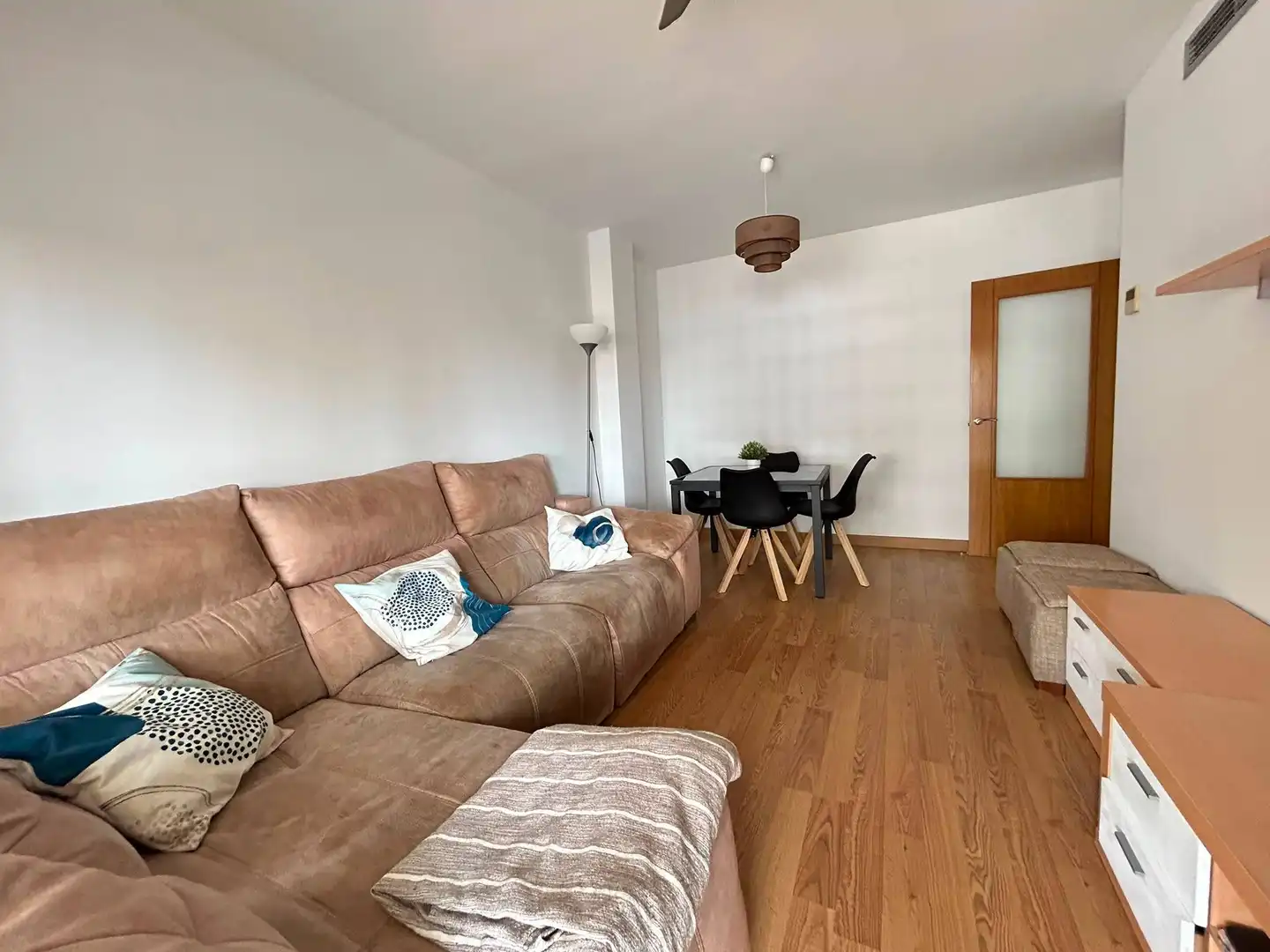 Wohnzimmer von Wohnungen zur Miete in La Pobla de Farnals mit Klimaanlage, Heizung und Terrasse