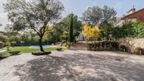 Jardí de Casa o xalet en venda en Valdemorillo amb Aire condicionat, Terrassa i Piscina