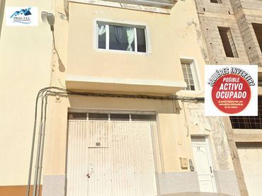 House for sale in Calle MERCEDES LA