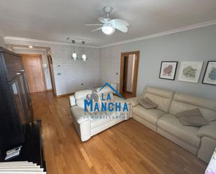 Living room of Flat to rent in  Albacete Capital  with Air Conditioner, Heating and Terrace