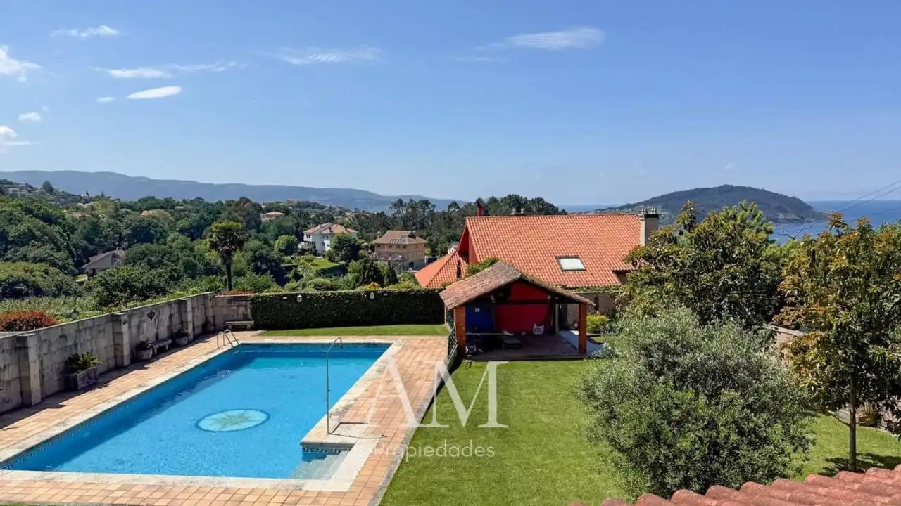 Jardí de Casa o xalet en venda en Vigo  amb Calefacció, Jardí privat i Terrassa
