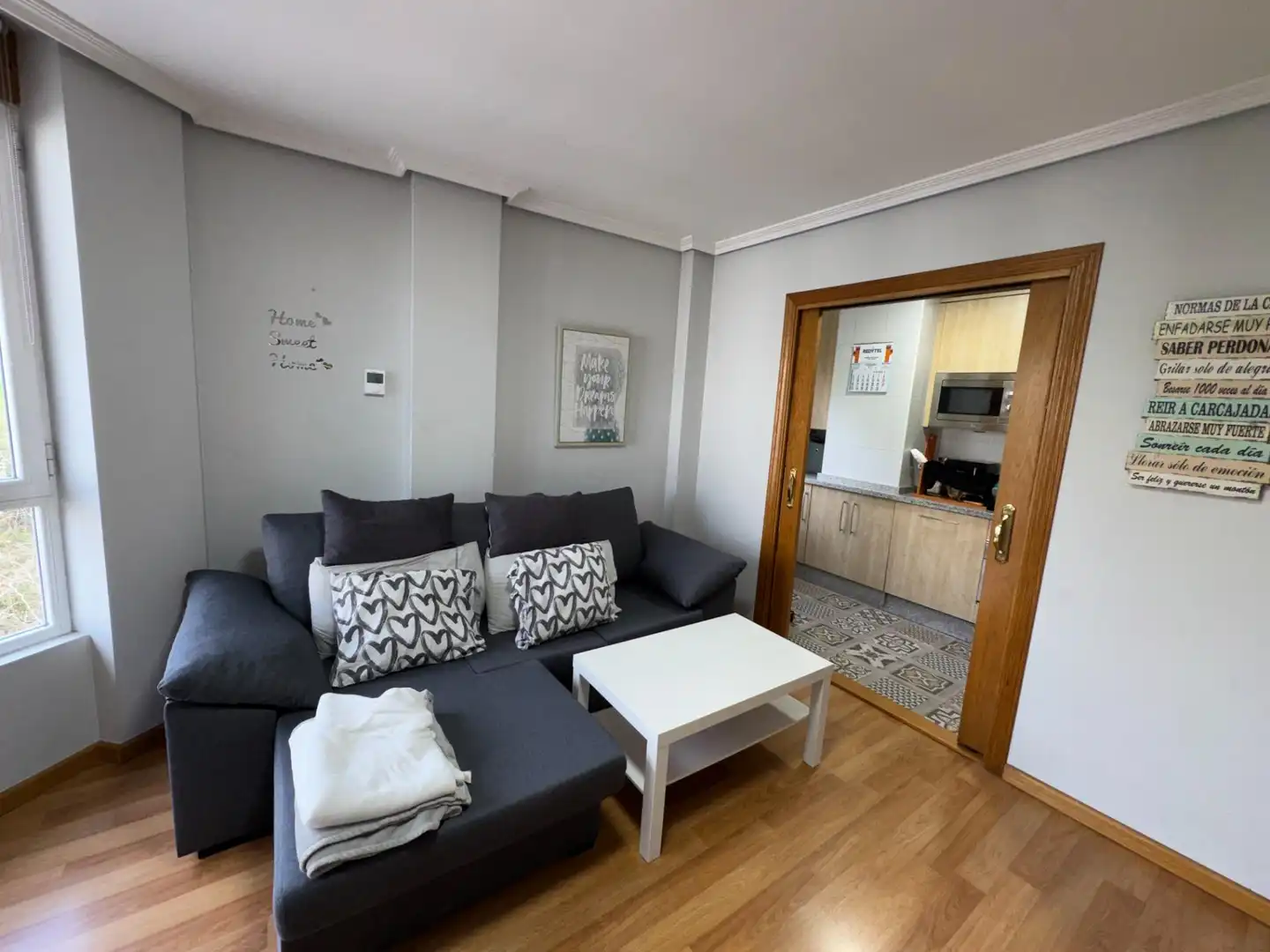 Sala d'estar de Apartament en venda en Ponferrada amb Calefacció, Terrassa i Traster
