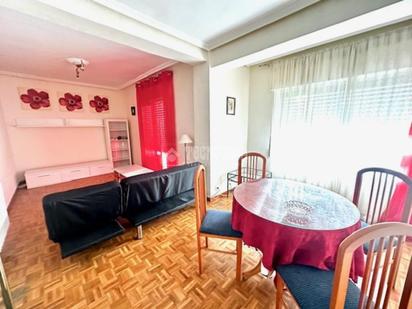 Living room of Flat for sale in Valladolid Capital  with Heating, Parquet flooring and Terrace