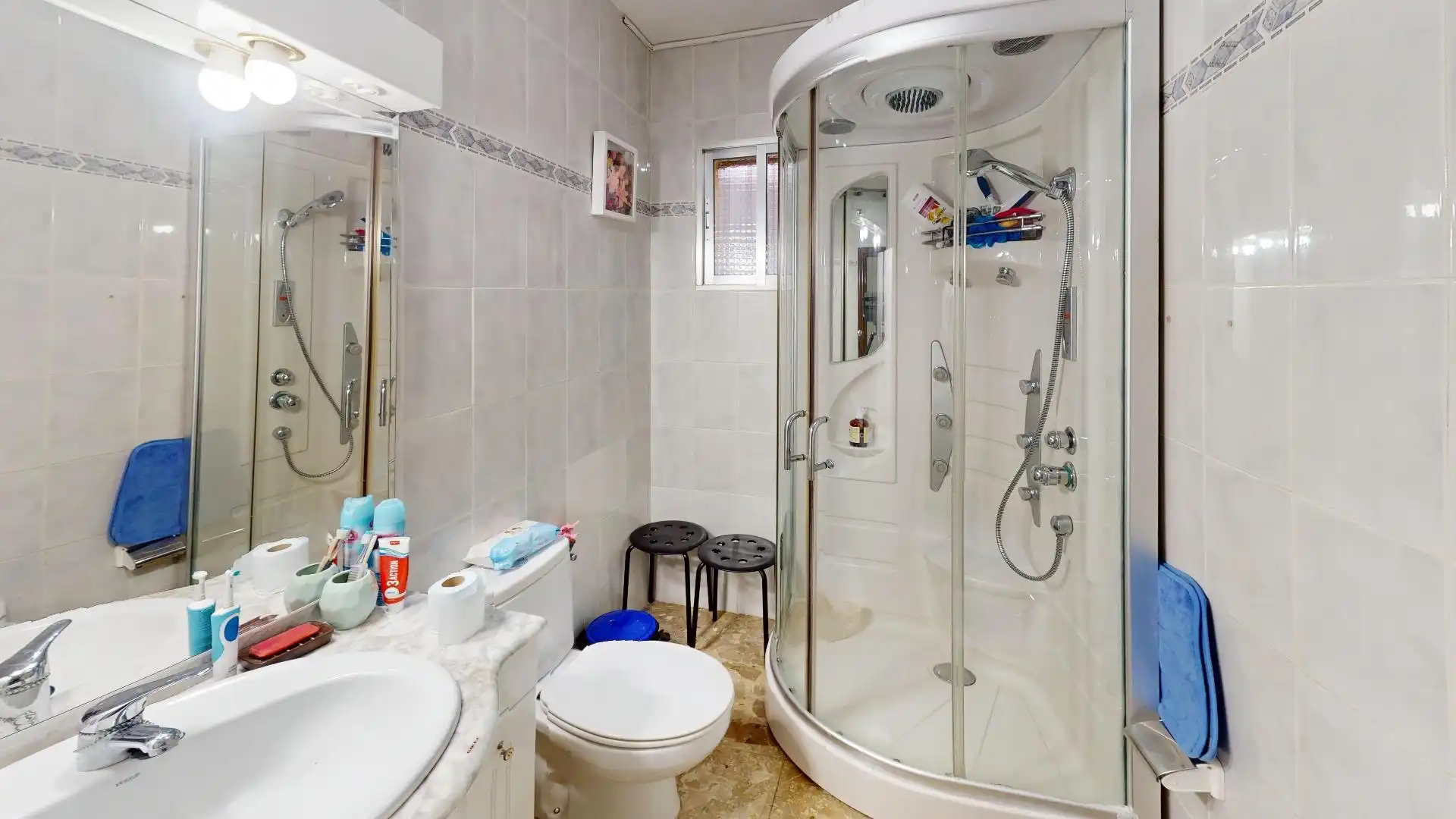 Baño de Casa o chalet en venta en El Molar (Madrid) con Aire acondicionado, Calefacción y Jardín privado