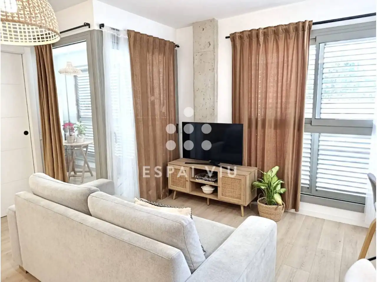 Sala d'estar de Pis en venda en Sant Cugat del Vallès amb Aire condicionat, Calefacció i Parquet