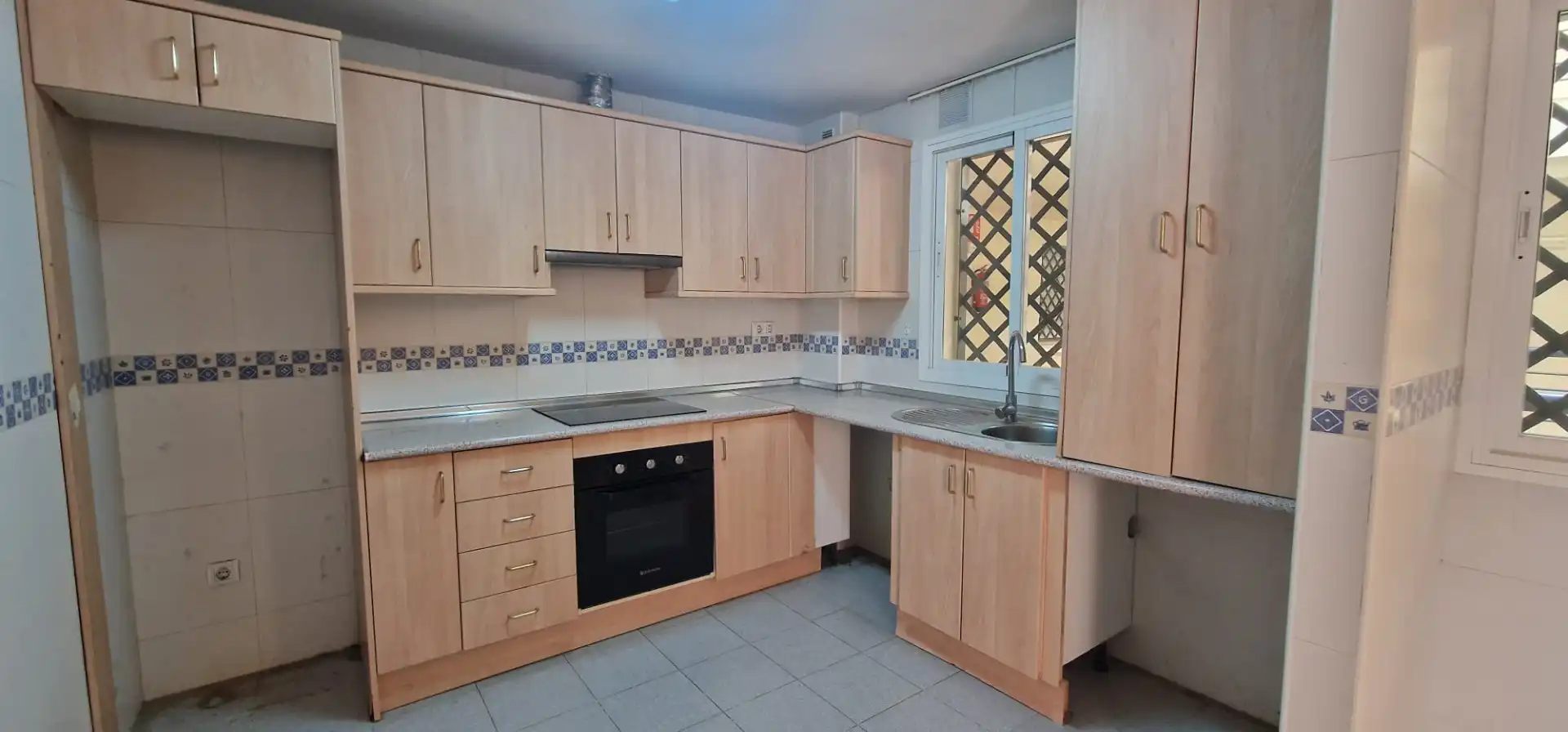 Kitchen of Flat for sale in Benalmádena  with Terrace