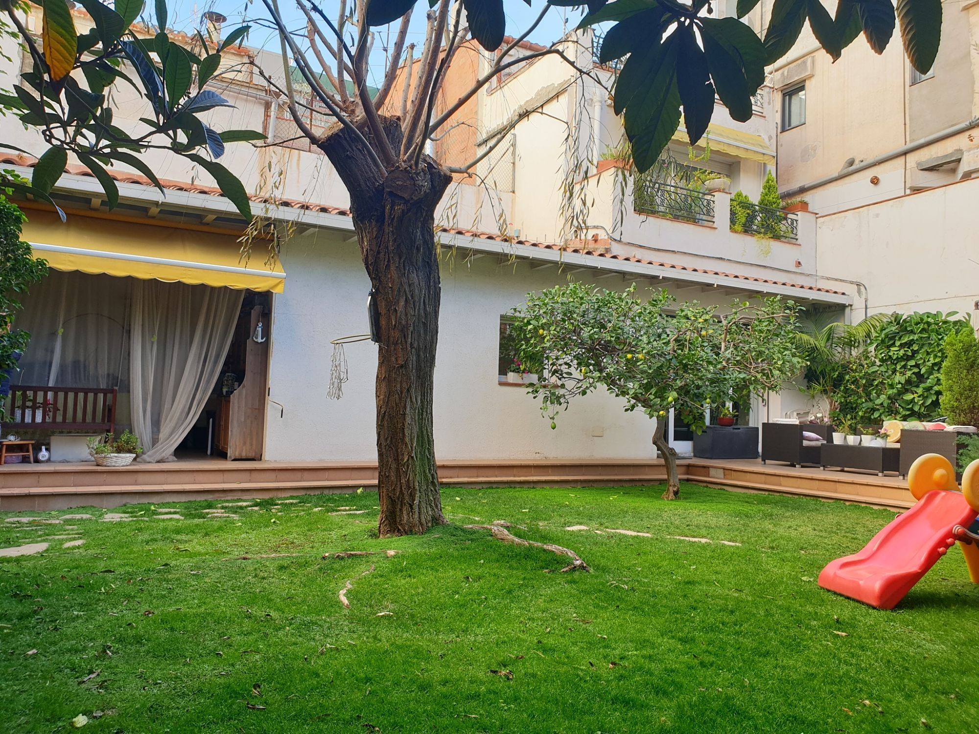 Garden of House or chalet for sale in Badalona  with Air Conditioner, Heating and Private garden