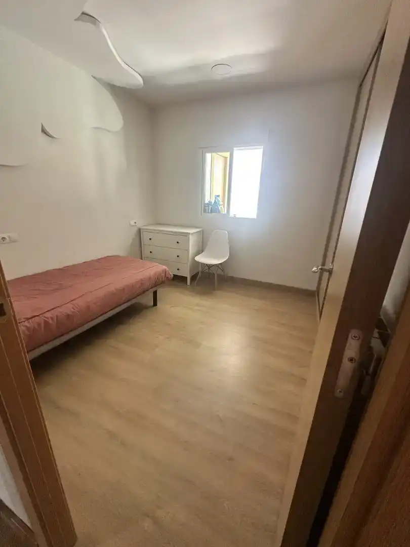 Bedroom of Flat for rent in La Bañeza   with Parquet flooring and Furnished