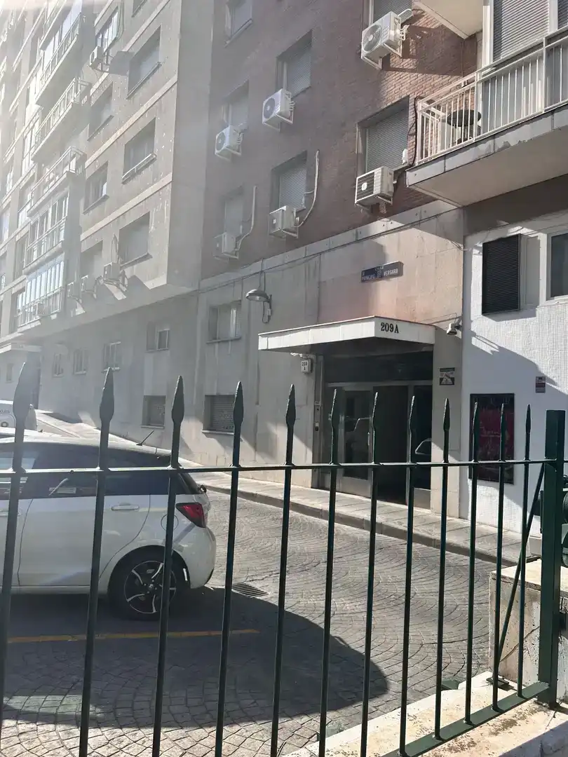 Vista exterior de Pis en venda en  Madrid Capital amb Aire condicionat i Balcó