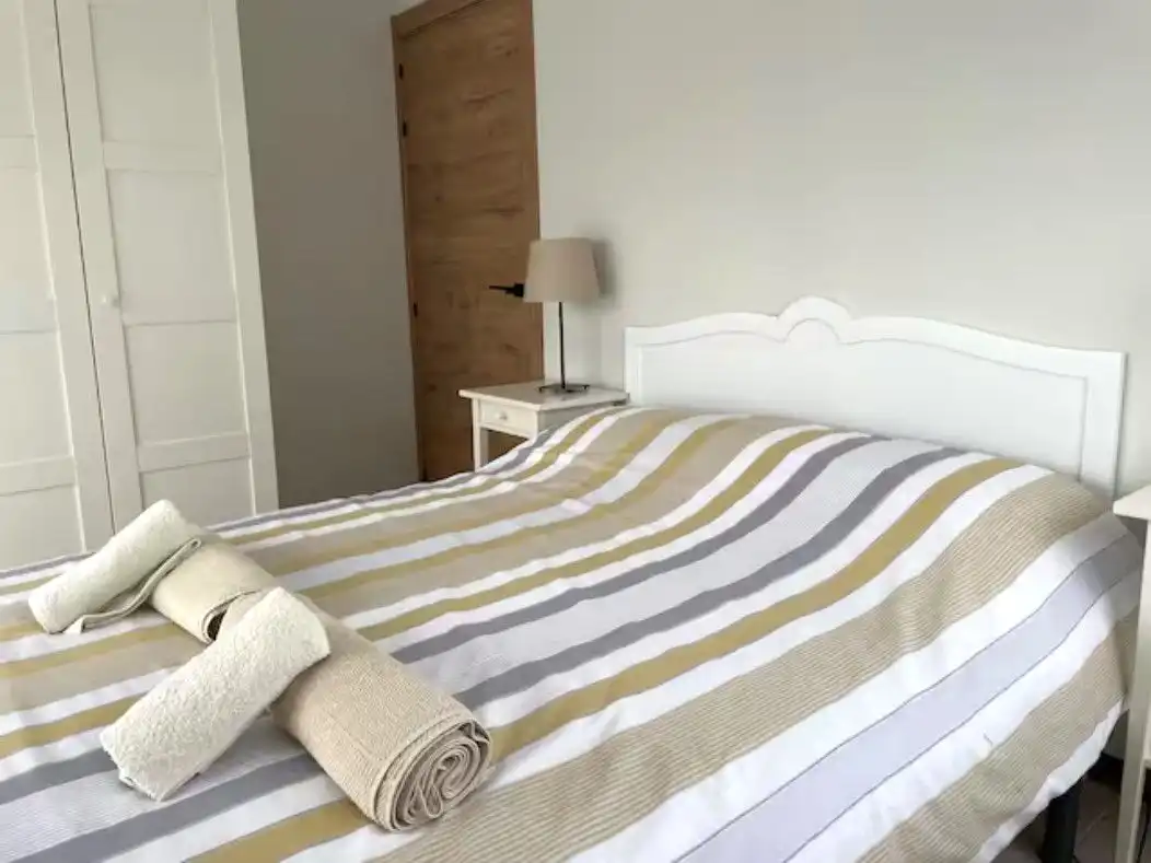Habitación de Piso de alquiler en Noja con Calefacción, Terraza y Balcón