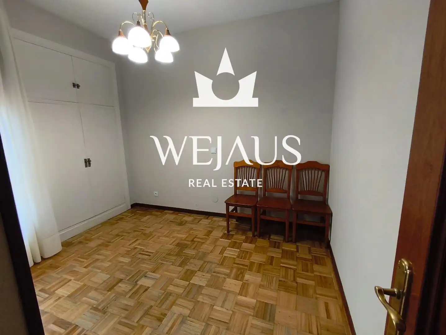 Habitación de Piso de alquiler en El Astillero   con Calefacción, Amueblado y Alarma