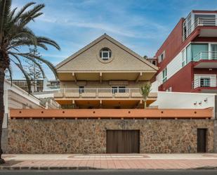 Exterior view of House or chalet for sale in Las Palmas de Gran Canaria  with Terrace, Swimming Pool and Balcony