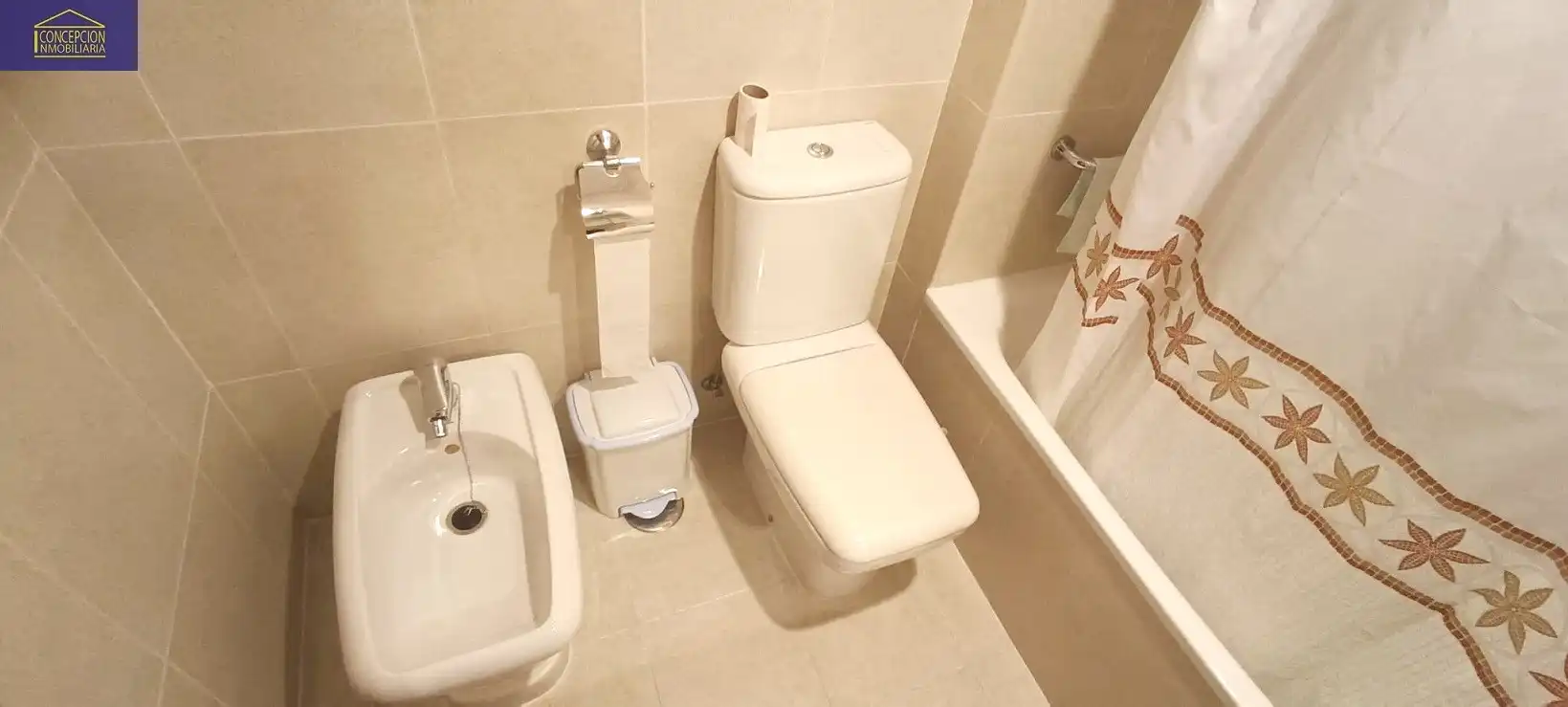 Baño de Piso de alquiler en Córdoba con Aire acondicionado, Calefacción y Amueblado