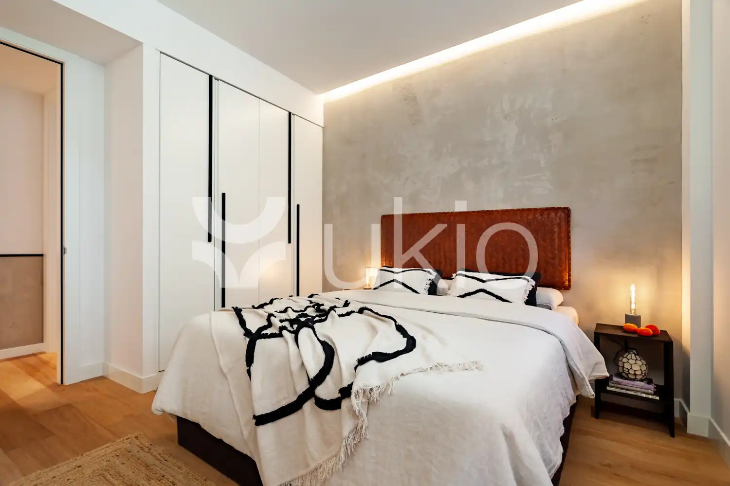 Dormitori de Apartament de lloguer en Barcelona amb Aire condicionat, Calefacció i Terrassa