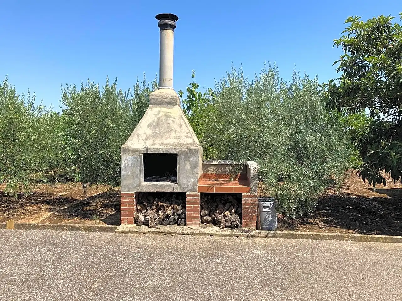 Jardí de Casa o xalet en venda en  Logroño amb Calefacció, Parquet i Terrassa