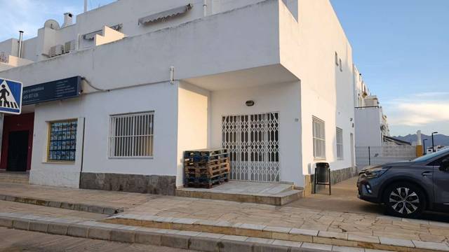 Local comercial en Alquiler en N/A, -1 en Vera Playa Naturista