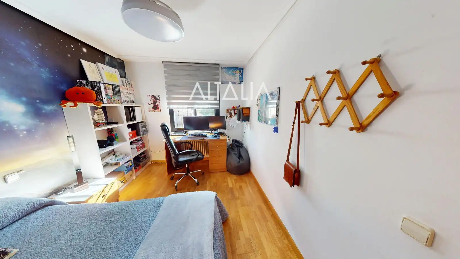 Habitación de Casa adosada en venta en Cuenca con Calefacción, Piscina y Piscina comunitaria