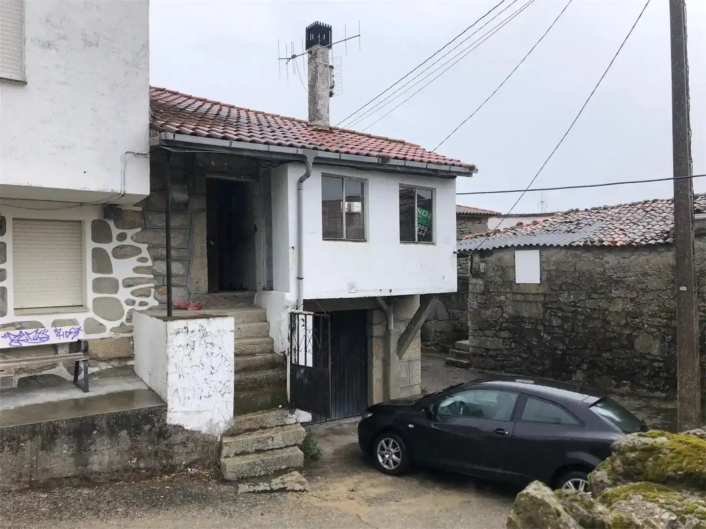 Vista exterior de Casa adosada en venda en Nogueira de Ramuín, Ourense