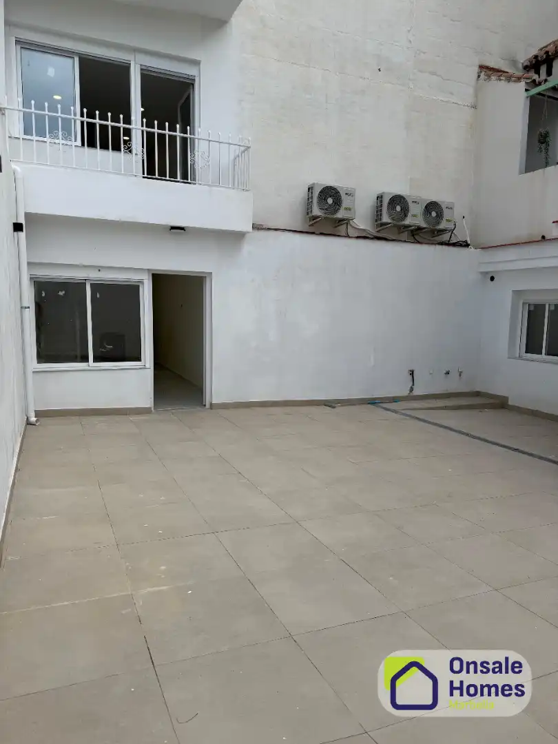 Apartamento en venta en Alhaurín El Grande con Aire acondicionado, Jardín privado y Terraza